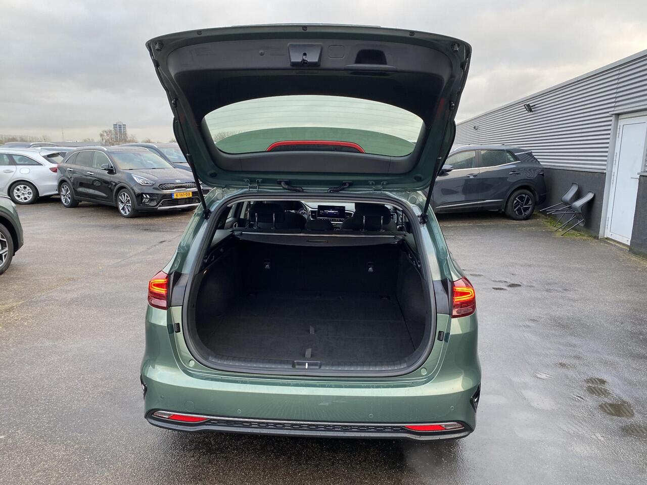 KIA CEE D Ceed Sportswagon 1.0 T-GDi DynamicLine NL-auto, 1e eigen., dealer onderhouden, parkeersensoren v&a, navigatie Apple CarPlay/Android Auto, cruise control,