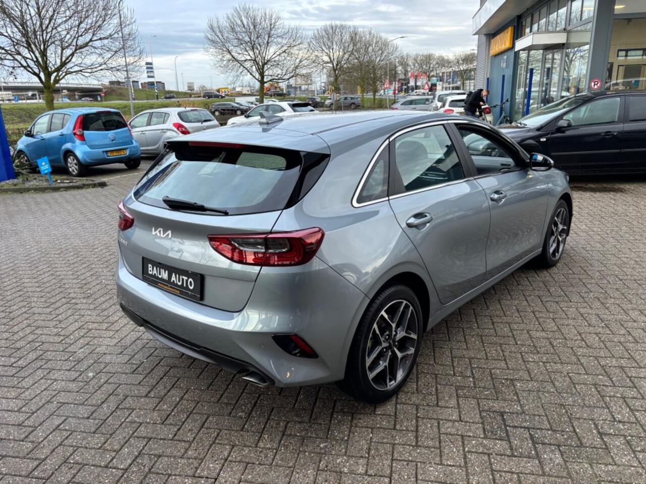 KIA CEE D 1.5 T-GDI AUTOMAAT DYNAMICLINE NAVI PDC WINTERPACK.