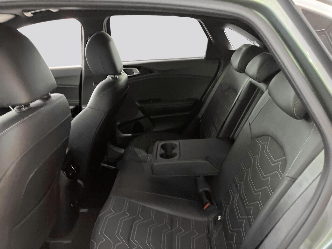 KIA CEE D Ceed 1.0 T-GDi Design Edition | Stoelverwarming | Parkeersensoren | LED Koplampen | Dodehoekassistentie | Stuurwiel verwarmd |