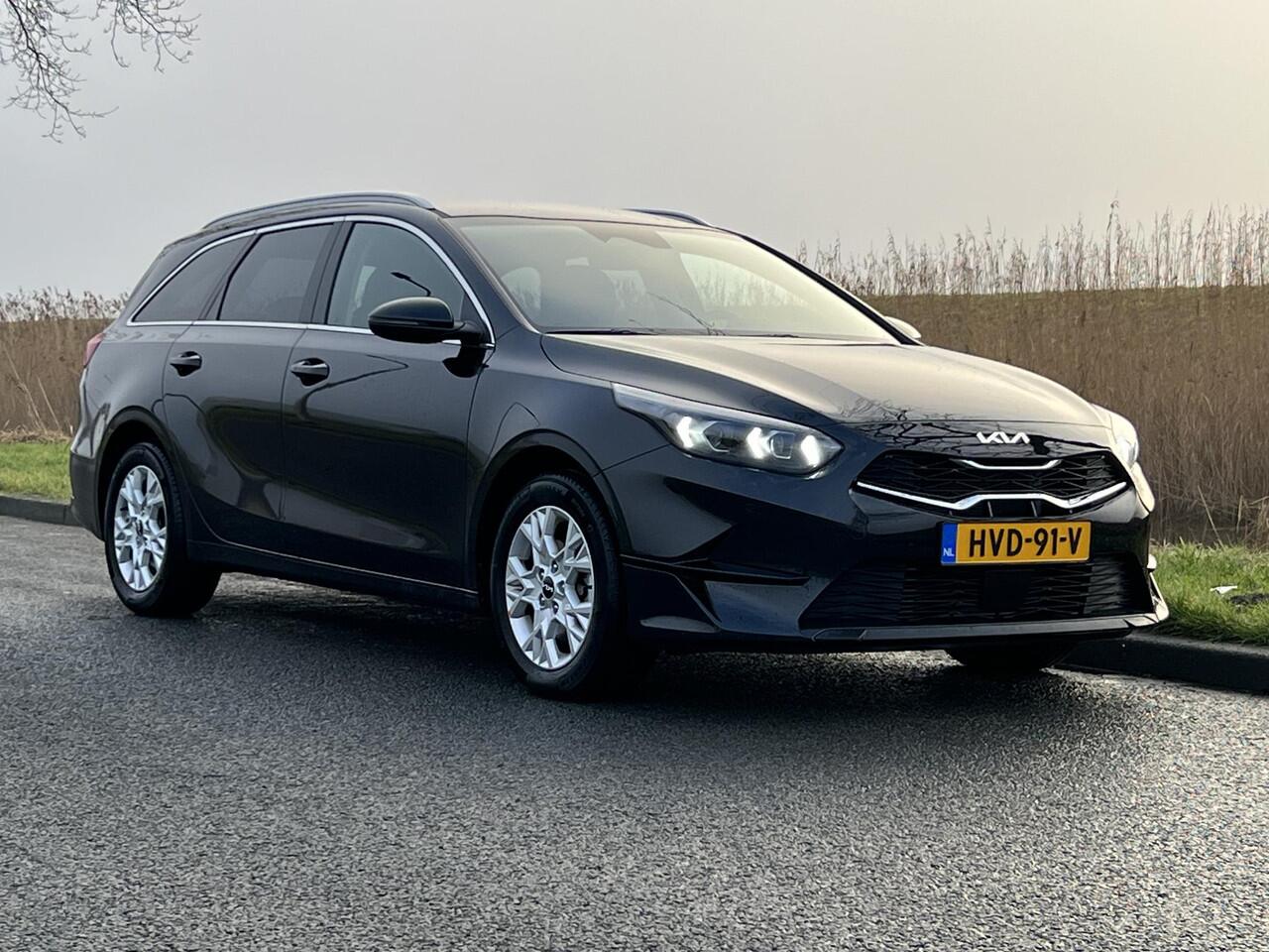 KIA CEE D Ceed Sportswagon 1.5 T-GDi DynamicPlusLine DCT7 Automaat | Stoel- en stuurwielverwarming | Parkeersensoren achter | Adaptieve cruise control | Dodehoekassistentie | Afneembare Trekhaak |