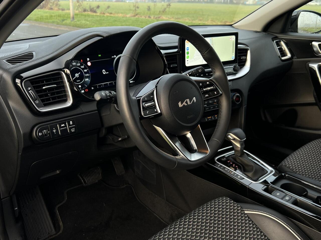 KIA CEE D Ceed Sportswagon 1.5 T-GDi DynamicPlusLine DCT7 Automaat | Stoel- en stuurwielverwarming | Parkeersensoren achter | Adaptieve cruise control | Dodehoekassistentie | Afneembare Trekhaak |