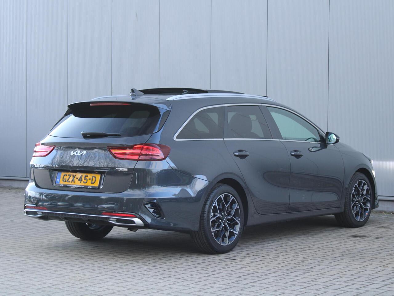 KIA CEE D Ceed Sportswagon 1.5 T-GDi GT-Line | Panorama dak | Stoel & stuurverwarming | Camera | Apple carplay