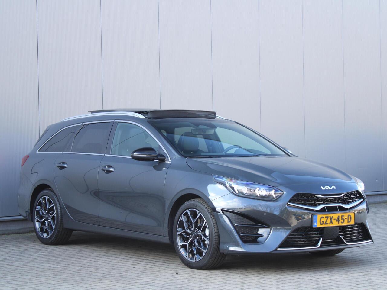 KIA CEE D Ceed Sportswagon 1.5 T-GDi GT-Line | Panorama dak | Stoel & stuurverwarming | Camera | Apple carplay