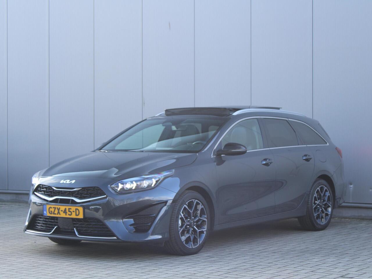 KIA CEE D Ceed Sportswagon 1.5 T-GDi GT-Line | Panorama dak | Stoel & stuurverwarming | Camera | Apple carplay