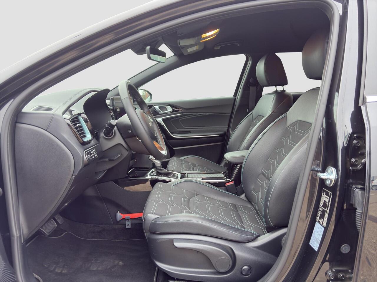 KIA CEE D Ceed Sportswagon 1.0 T-GDi MHEV Design Edition Automaat | JBL | Stoel- en Stuurverwarming | Lane Assist | Dode Hoek Assistentie | Navi | Apple Carplay & Android Auto |