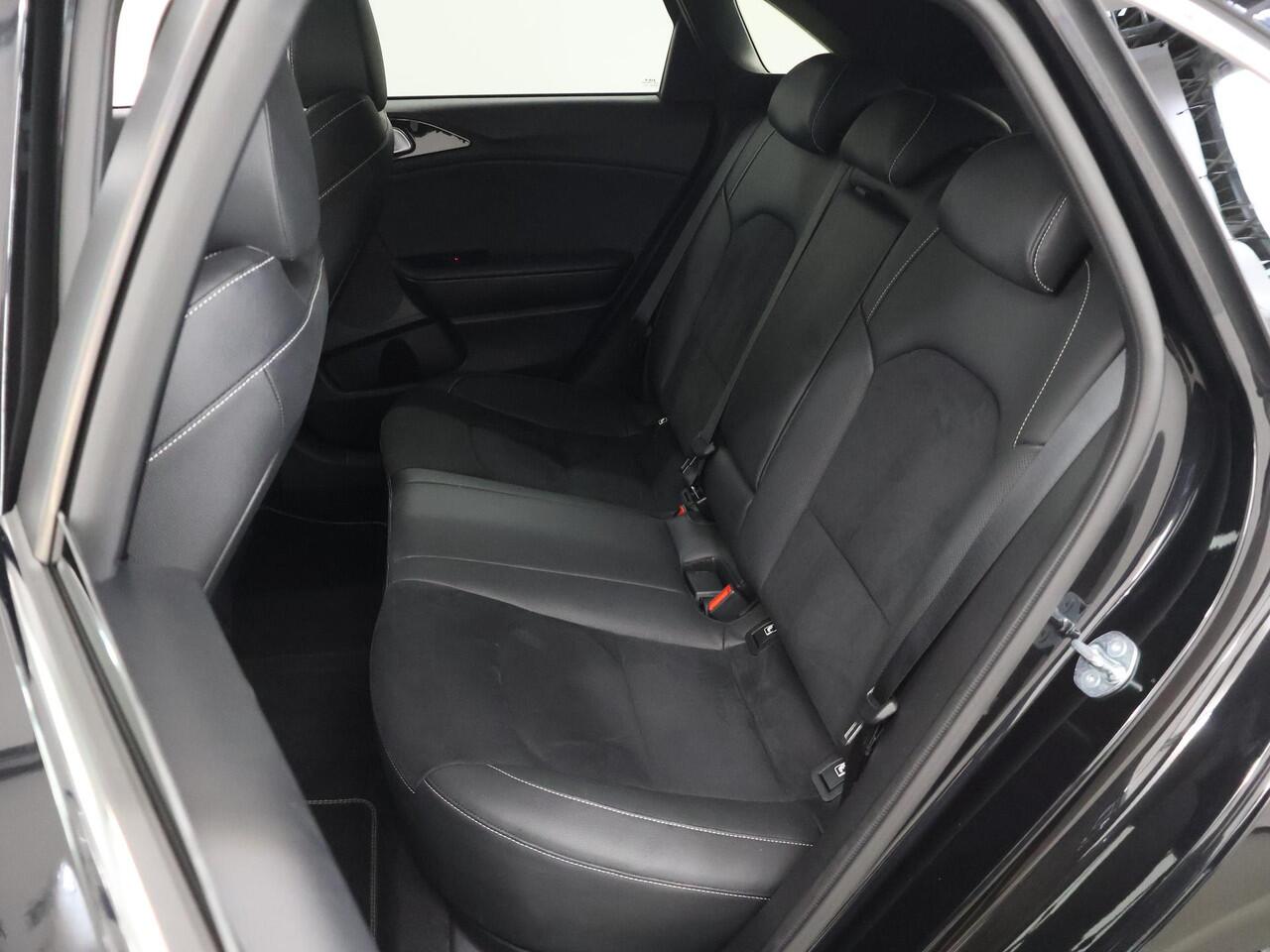 KIA CEE D Ceed 1.5 T-GDi GT-Line | Panoramadak | Matrix LED Koplampen | Stoel/Stuurverwarming | Keyless Go |