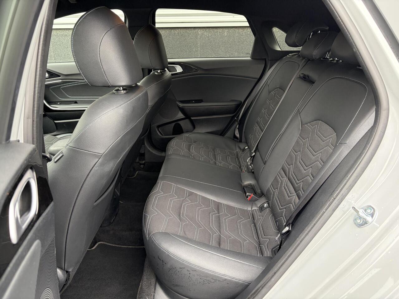 KIA CEE D Ceed 1.0 T-GDi Design Edition BTW-auto, Nieuw geleverd, Dodehoekdetectie, Stoel- & Stuurwiel verwarmd, Privacy glass, LMV