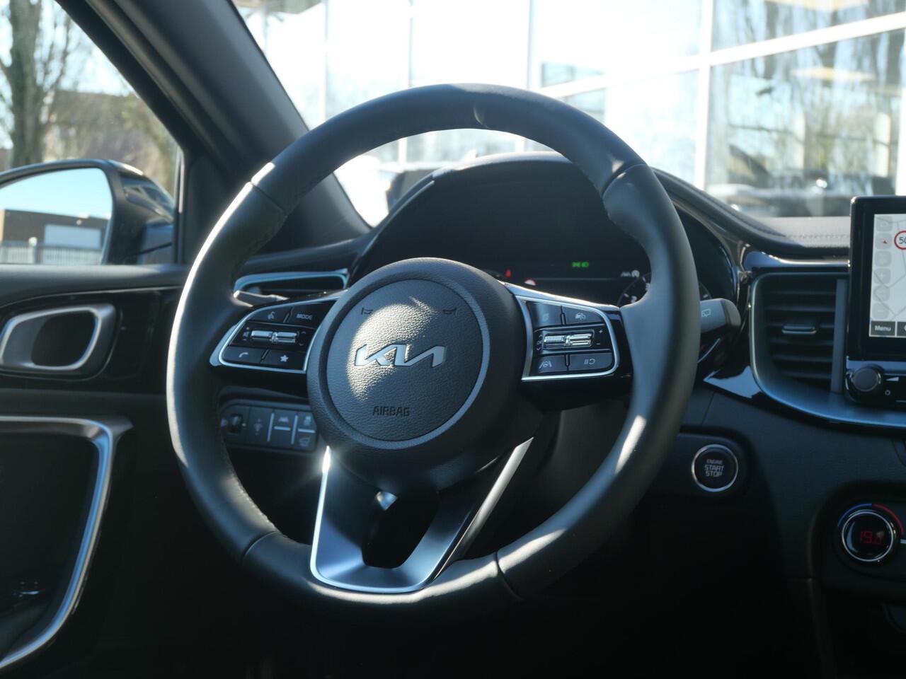 KIA CEE D Ceed Sportswagon 1.0 T-GDi MHEV Design Edition | Dode Hoek | Stoel & stuur-verwarming | JBL | PDC voor & achter