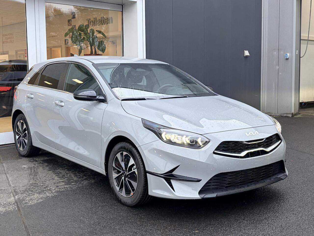 KIA CEE D Ceed 1.0 T-GDi Design Edition Kleur Wolf Gray | Actieprijs nu rijklaar ¤. 30.985,= | Prijs inclusief alle lopende Kia Acties
