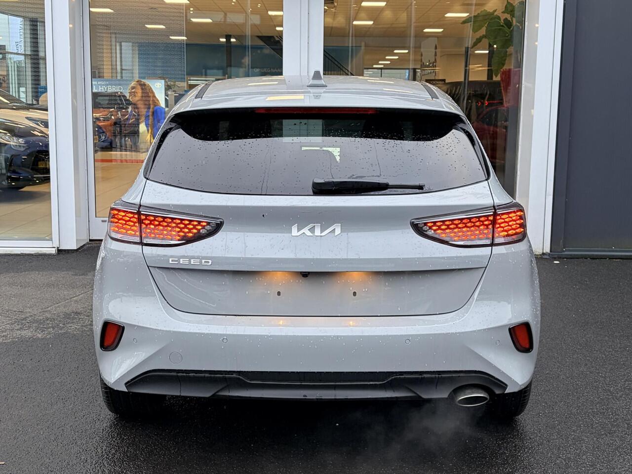 KIA CEE D Ceed 1.0 T-GDi Design Edition Kleur Wolf Gray | Actieprijs nu rijklaar ¤. 30.985,= | Prijs inclusief alle lopende Kia Acties