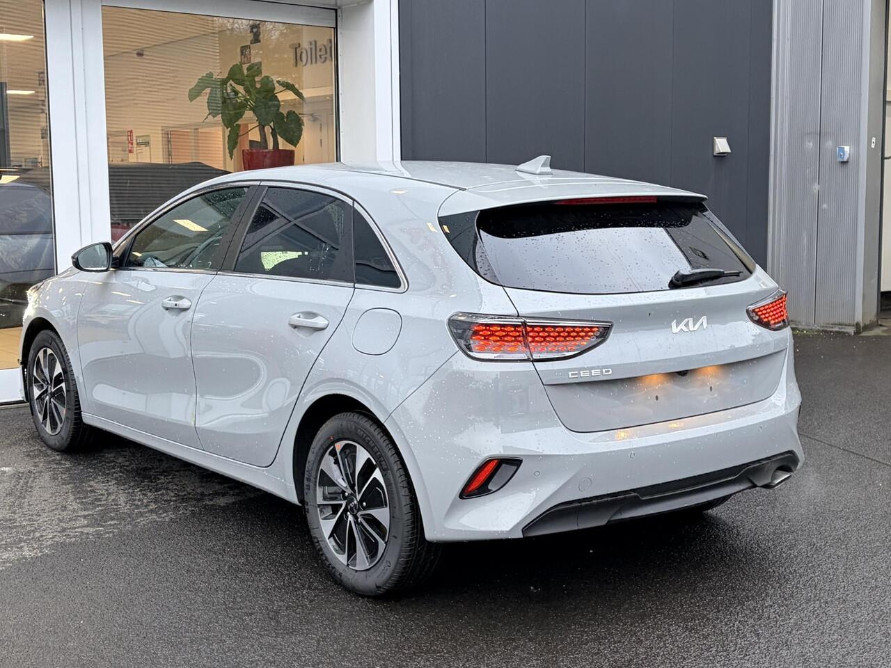 KIA CEE D Ceed 1.0 T-GDi Design Edition Kleur Wolf Gray | Actieprijs nu rijklaar ¤. 30.985,= | Prijs inclusief alle lopende Kia Acties