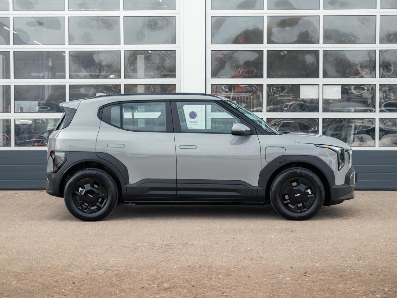 KIA EV2 Air 42.2 kWh 5p. | Actieprijs * | Clima | Adapt. cruise | Navi | Dakrails | 16" | Stoel&Stuur Verwarming | Apple Carplay