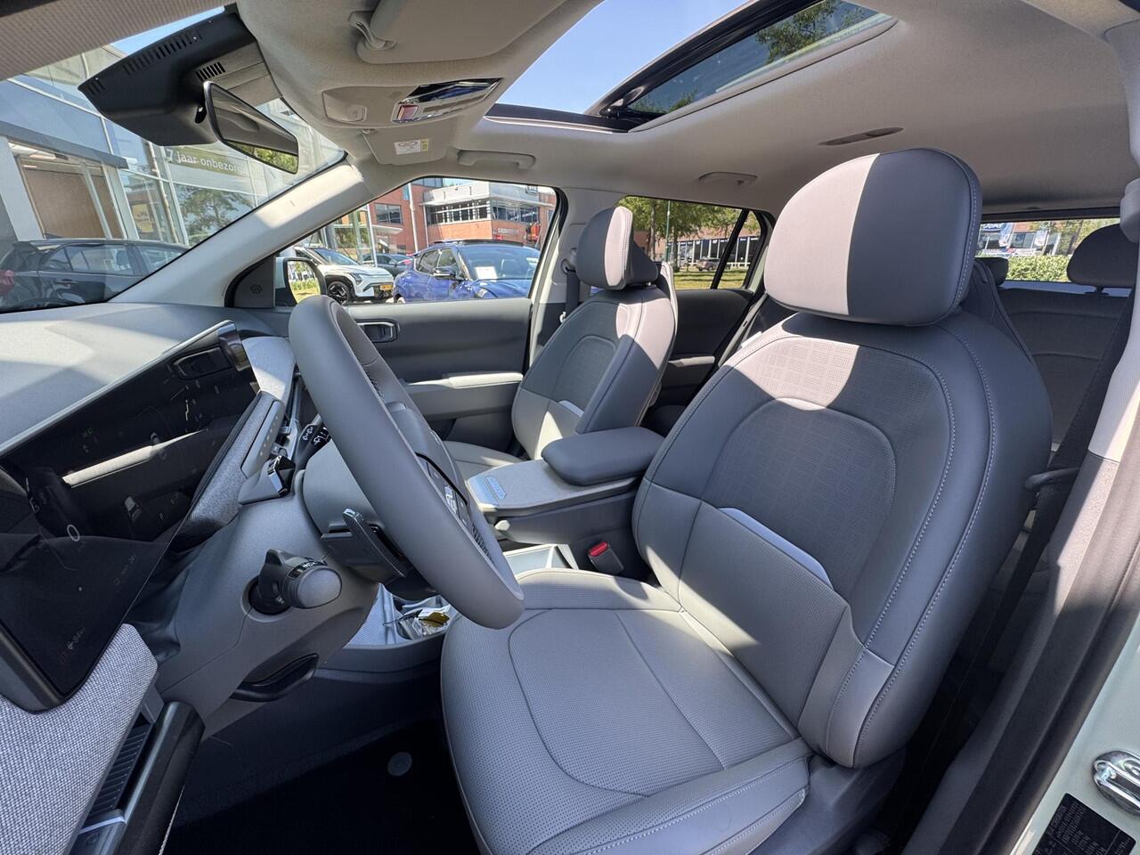 KIA EV3 Plus Advanced 58.3 kWh ¤38.195,- RIJKLAAR! Nu ¤3.230,- voordeel! Meerdere kleuren en uitvoeringen leverbaar.
