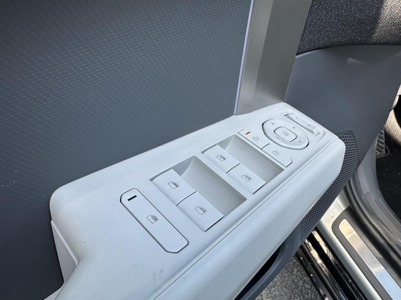 KIA EV3 GT-PlusLine 81.4 kWh | Direct Leverbaar!!! | KM-stand kan oplopen | Super Complete Uitvoering | Enz...