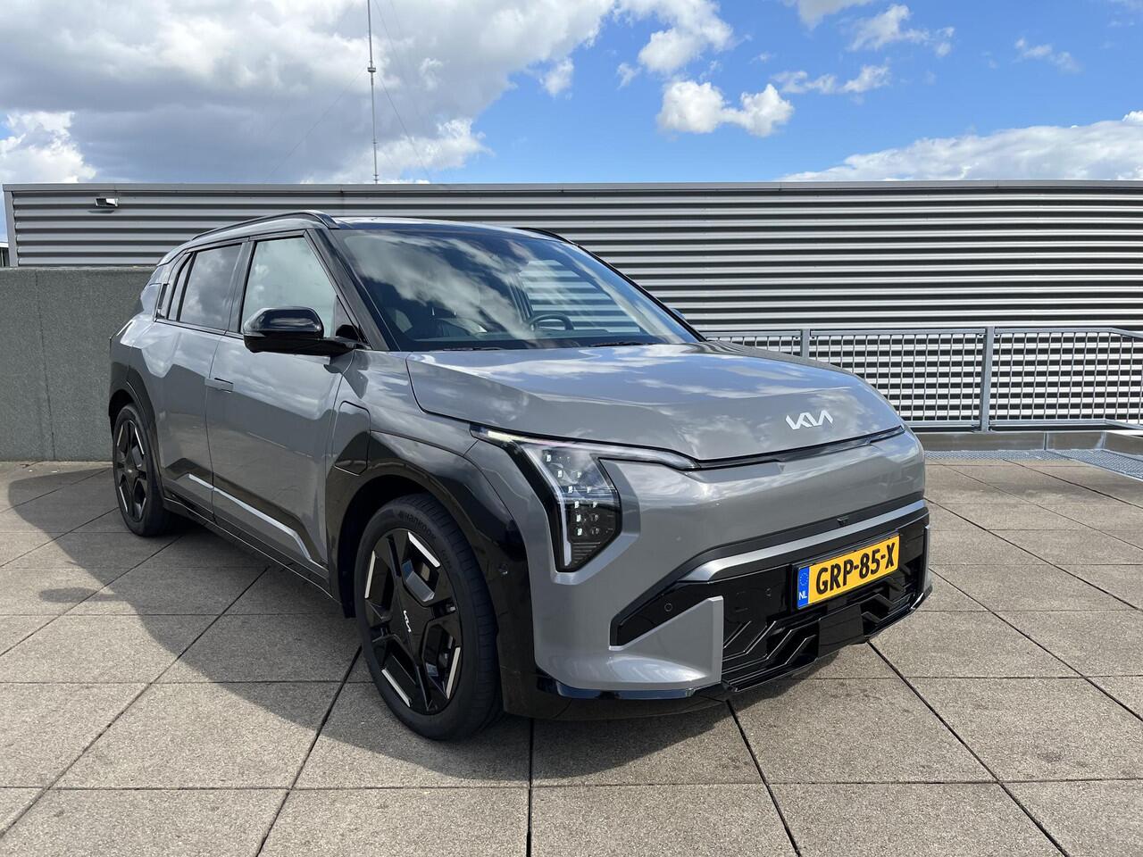 KIA EV3 GT-PlusLine 81.4 kWh Schuifdak / Leder / Navigatie