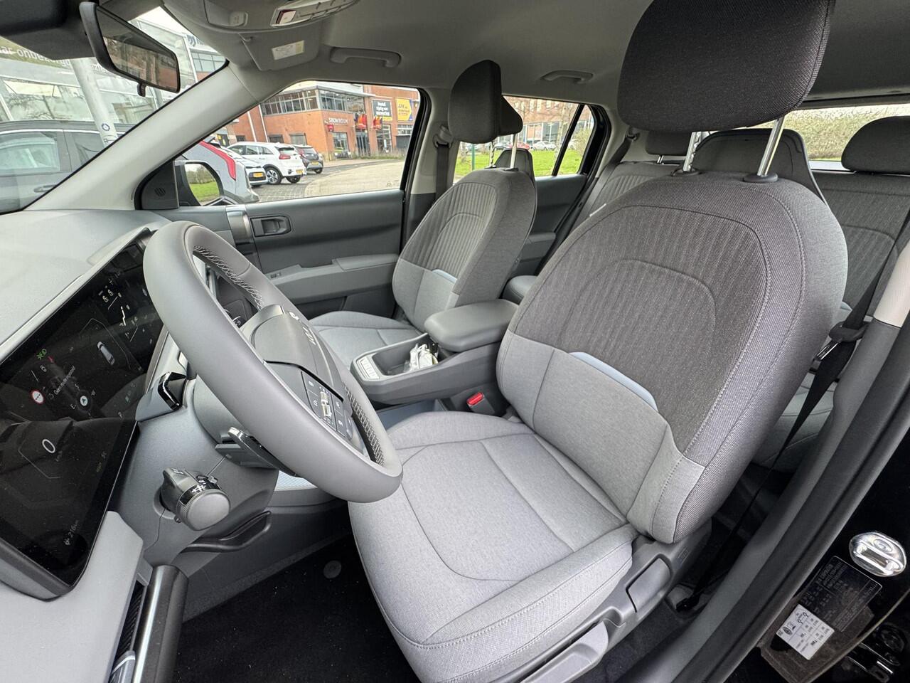 KIA EV3 Air 58.3 kWh ¤32.995,- RIJKLAAR! Nu ¤4.000,- voordeel! Nu extra scherp geprijsd!