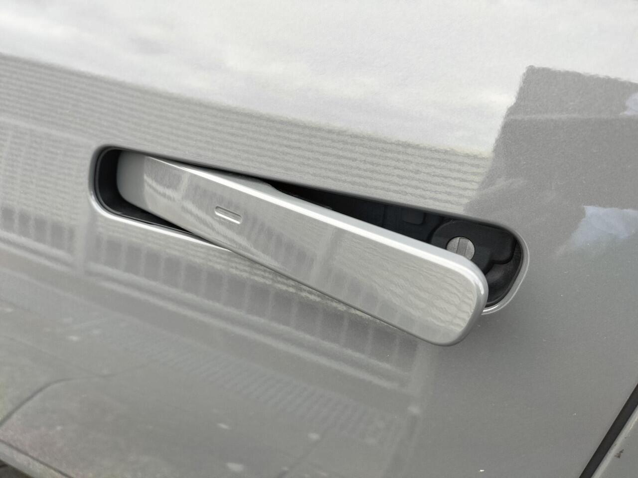 KIA EV3 GT-PlusLine 81.4 kWh Schuifdak / Leder / Navigatie