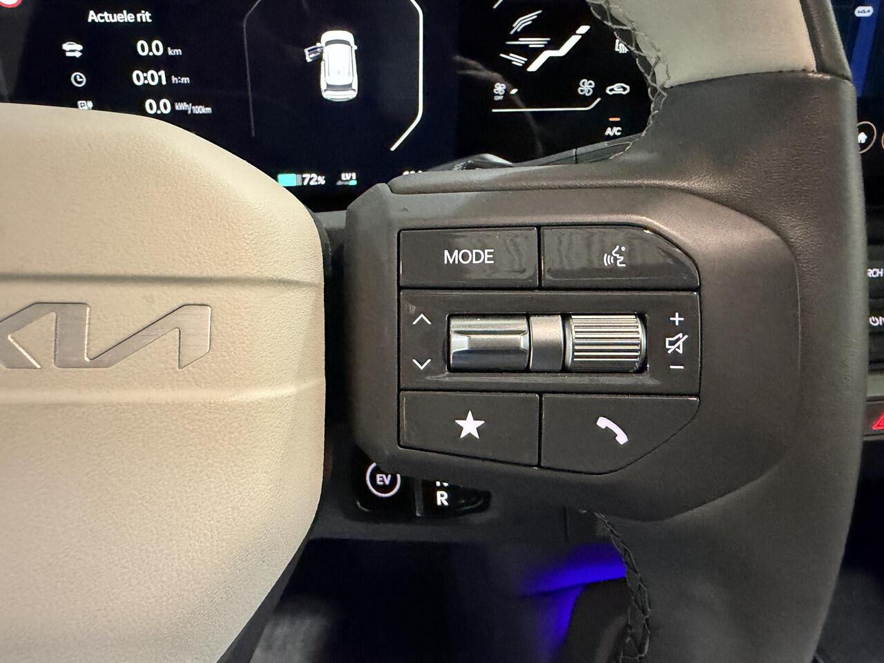 KIA EV3 GT-PlusLine 81.4 kWh Auto vol luxe! Schuif-/kanteldak, V2L, 360° camera, stoelverwarming, navigatie, Apple CarPlay/Android Auto, NL-auto,