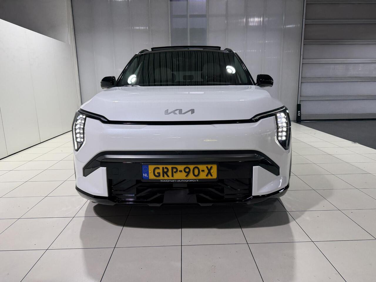 KIA EV3 GT-PlusLine 81.4 kWh Auto vol luxe! Schuif-/kanteldak, V2L, 360° camera, stoelverwarming, navigatie, Apple CarPlay/Android Auto, NL-auto,