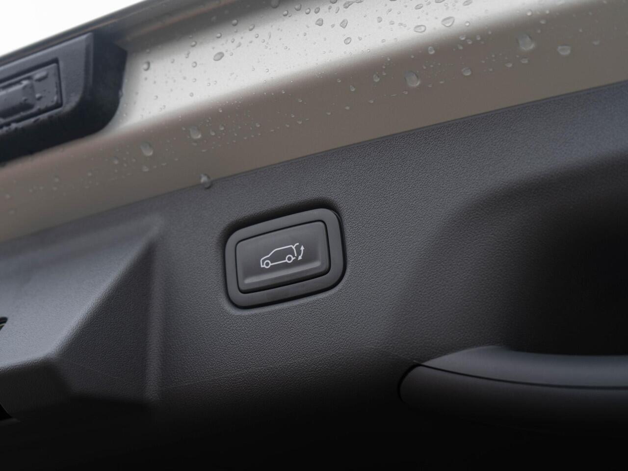 KIA EV3 Plus Advanced 81.4 kWh | OP VOORRAAD | Schuifkanteldak | Harman en kardon |