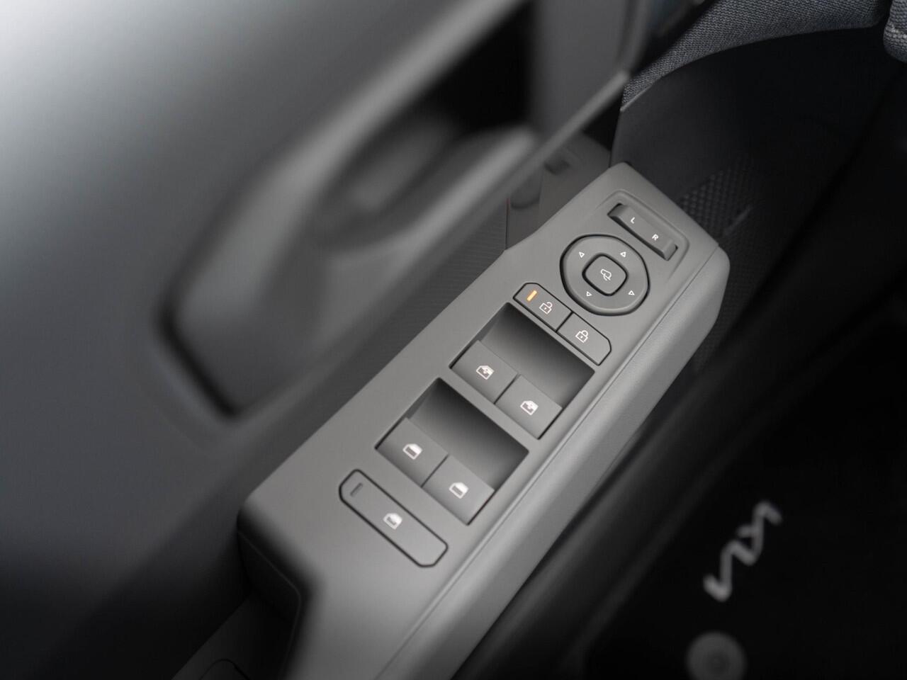 KIA EV3 Plus Advanced 81.4 kWh | OP VOORRAAD | Schuifkanteldak | Harman en kardon |