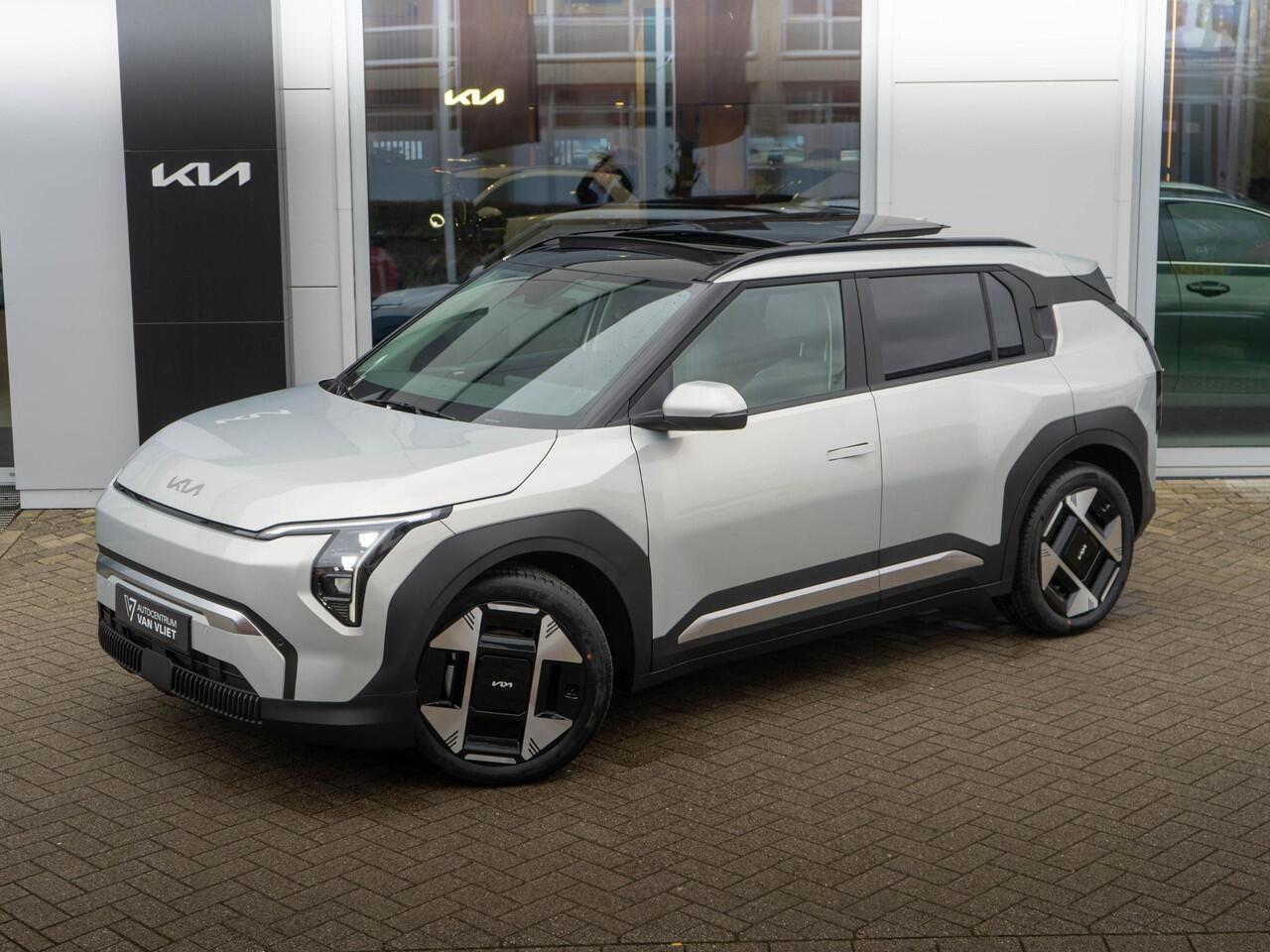 KIA EV3 Plus Advanced 81.4 kWh | OP VOORRAAD | Schuifkanteldak | Harman en kardon |