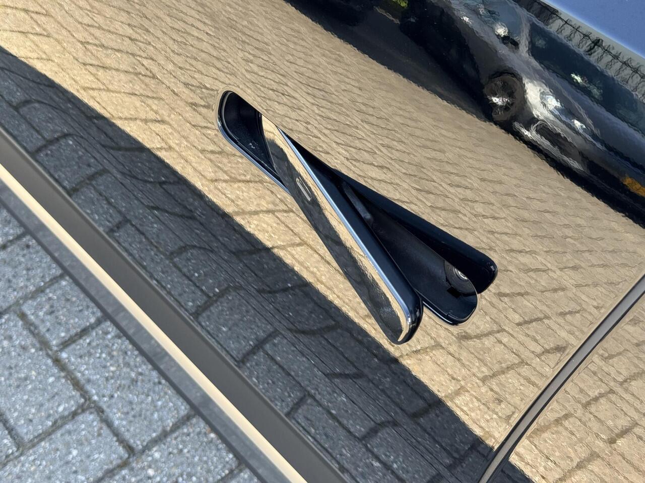 KIA EV3 Plus 58.3 kWh | Camera | Stoelverwarming | Keyless | Navigatie