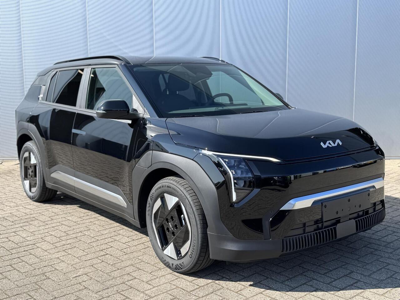 KIA EV3 Plus 58.3 kWh | Camera | Stoelverwarming | Keyless | Navigatie