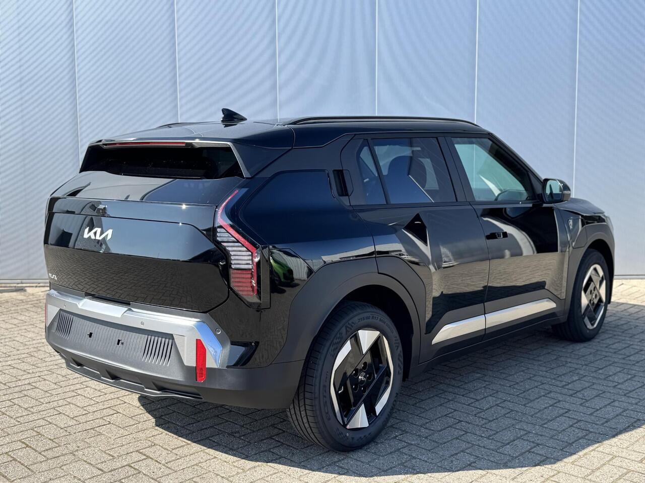 KIA EV3 Plus 58.3 kWh | Camera | Stoelverwarming | Keyless | Navigatie