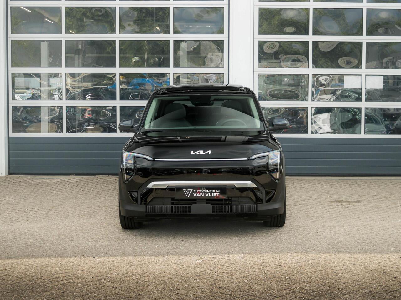 KIA EV3 Plus Advanced 58.3 kWh l Uit voorraad leverbaar | 17% Bijtelling l Stoel Stuurverwarming l Glazen Schuif/kantel dak