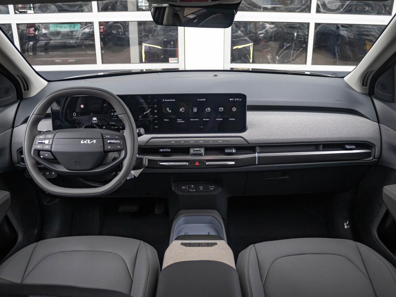 KIA EV3 Plus Advanced 58.3 kWh l Uit voorraad leverbaar | 17% Bijtelling l Stoel Stuurverwarming l Glazen Schuif/kantel dak