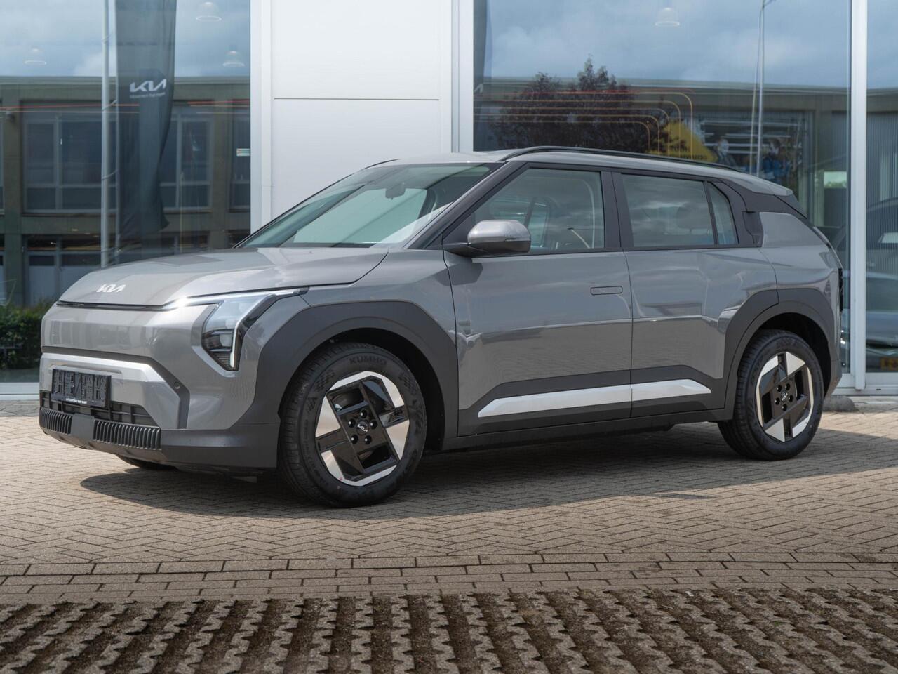 KIA EV3 Plus 81.4 kWh | Op VOOORRAAD DIRECT LEVERBAAR | Stoel en stuurverwarming | Dodehoek assistentie |