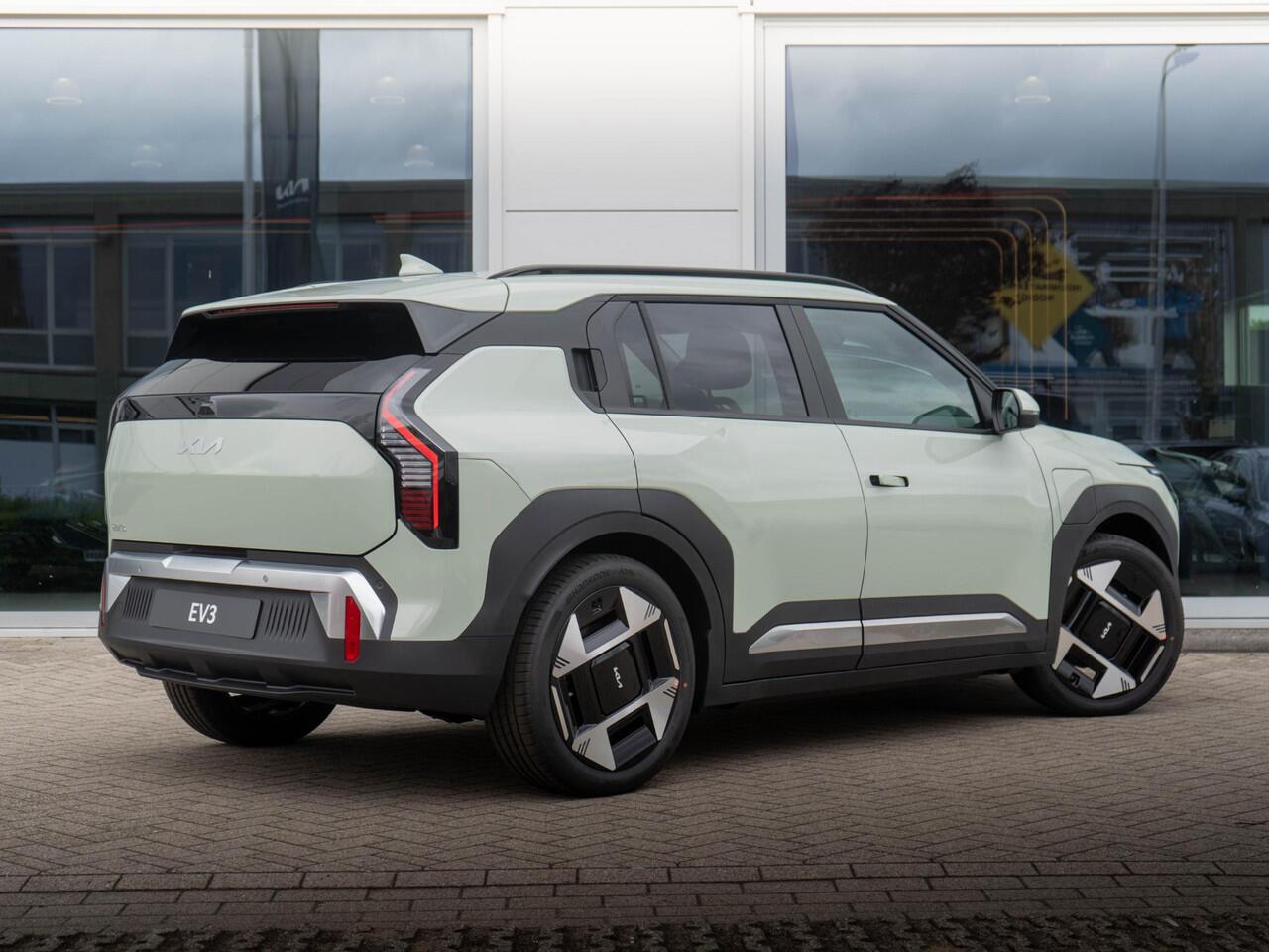 KIA EV3 Plus Advanced 81.4 kWh | OP VOORAAD DIRECT LEVERBAAR | Schuifkanteldak | Harman en kardon |