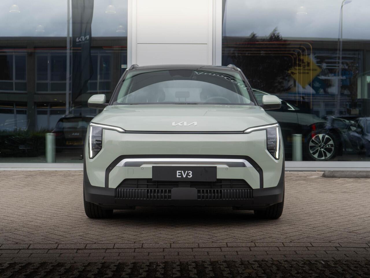 KIA EV3 Plus Advanced 81.4 kWh | OP VOORAAD DIRECT LEVERBAAR | Schuifkanteldak | Harman en kardon |