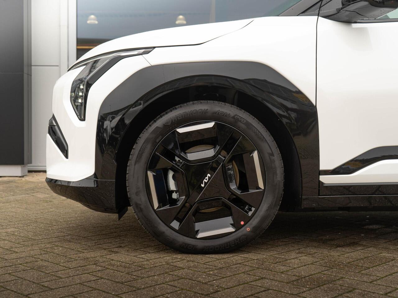 KIA EV3 GT-PlusLine 81.4 kWh | OP VOORRAAD | DIRECT RIJDEN | 360 graden camera | Stoelventilatie |