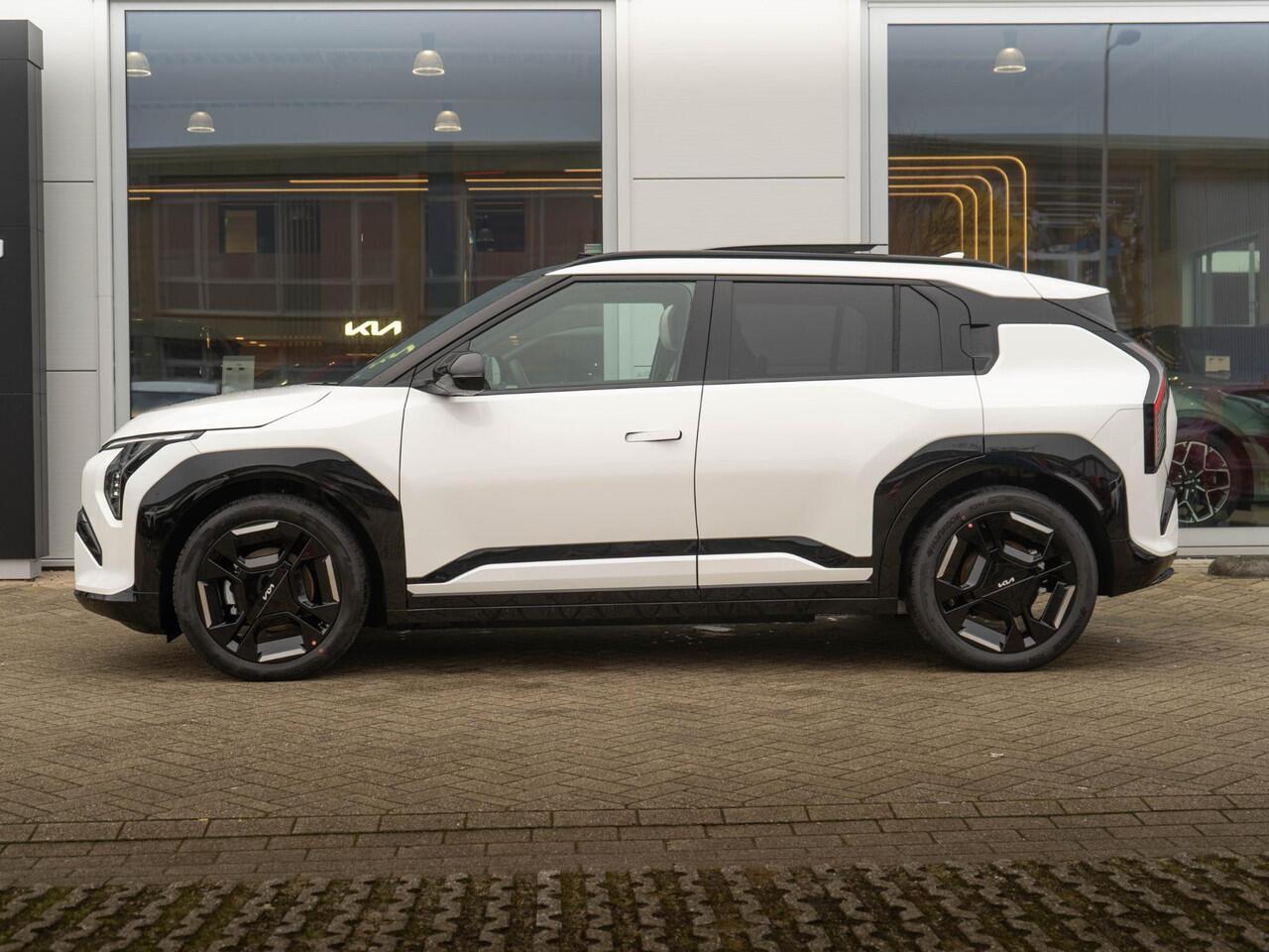 KIA EV3 GT-PlusLine 81.4 kWh | OP VOORRAAD | DIRECT RIJDEN | 360 graden camera | Stoelventilatie |