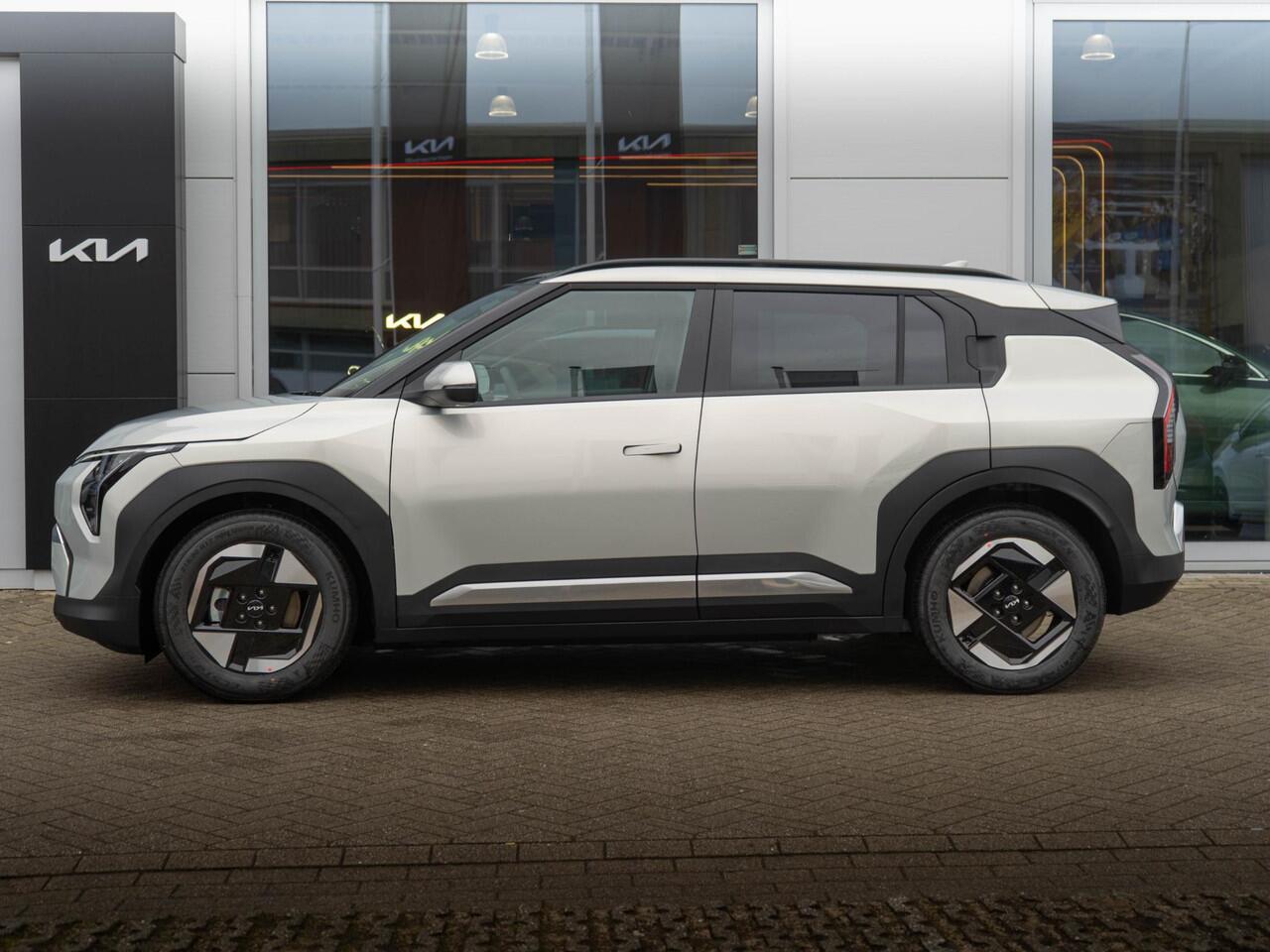 KIA EV3 Plus 58.3 kWh | Op VOOORRAAD DIRECT LEVERBAAR | Stoel en stuurverwarming | Dodehoek assistentie |