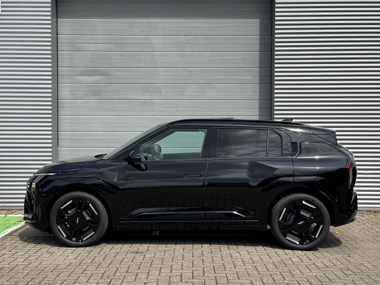 KIA EV3 GT-PlusLine 81.4 kWh | DEMO | Afneembare Trekhaak | Stoelventilatie | Panoramisch schuifkanteldak | Stoel ventilatie | 360 graden camera |