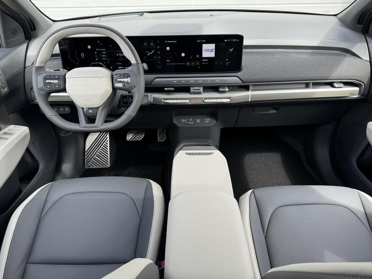 KIA EV3 GT-PlusLine 81.4 kWh | DEMO | Afneembare Trekhaak | Stoelventilatie | Panoramisch schuifkanteldak | Stoel ventilatie | 360 graden camera |