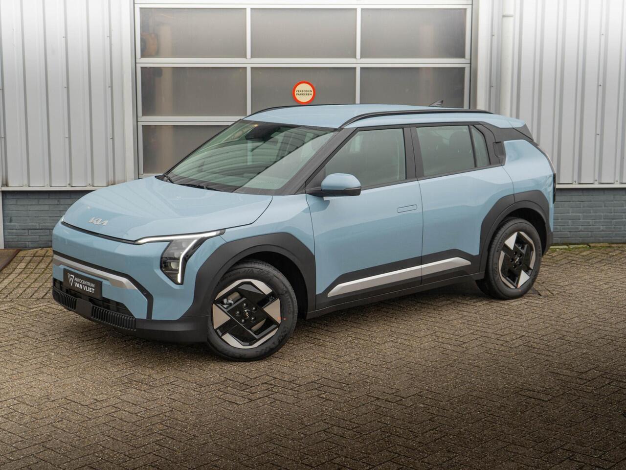 KIA EV3 Plus 58.3 kWh | Op VOOORRAAD DIRECT LEVERBAAR | Stoel en stuurverwarming | Dodehoek assistentie |