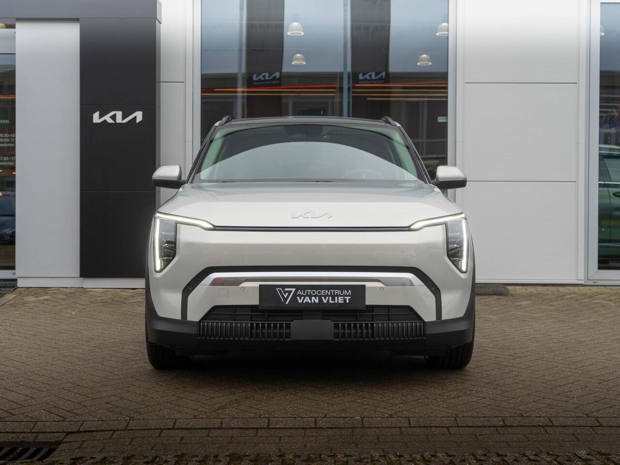 KIA EV3 Plus Advanced 58.3 kWh | OP VOORRAAD | Schuifkanteldak | Harman en kardon | Dode hoek assistentie |