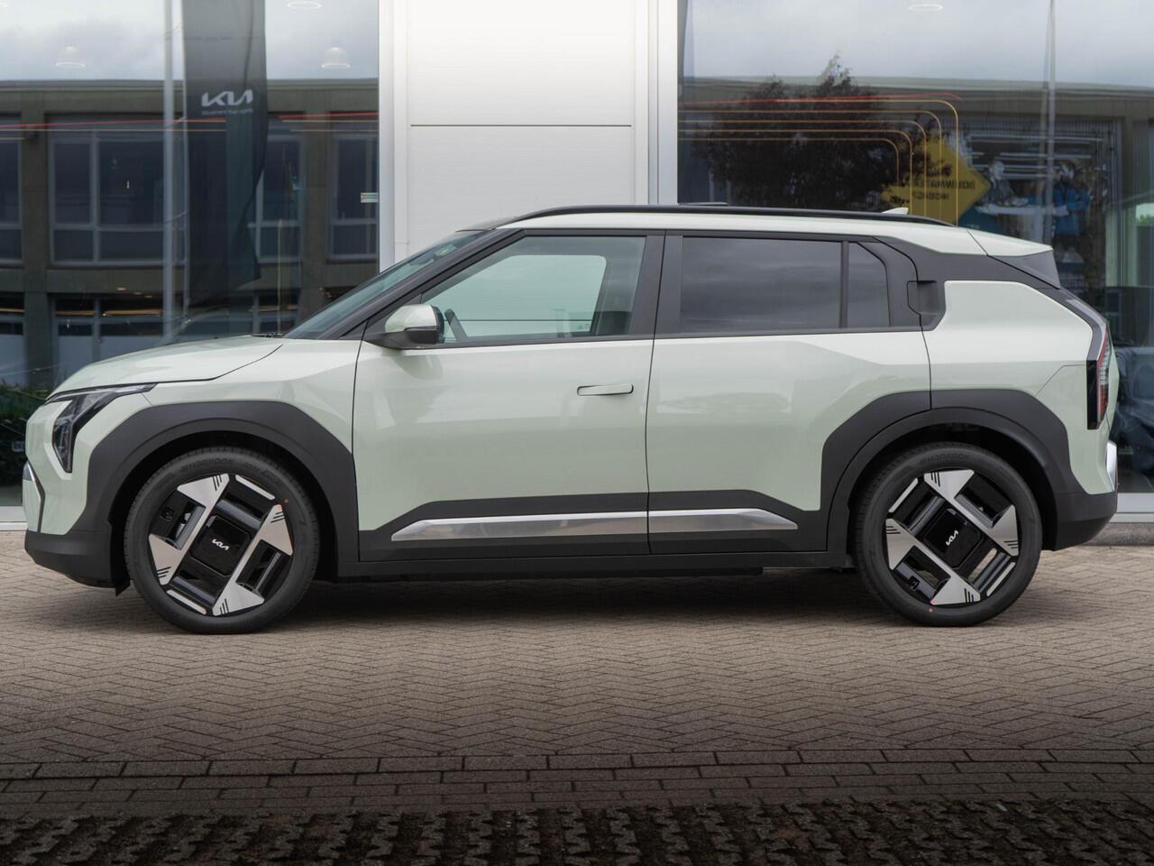 KIA EV3 Plus Advanced 58.3 kWh | OP VOORRAAD | Schuifkanteldak | Harman en kardon | Dode hoek assistentie |