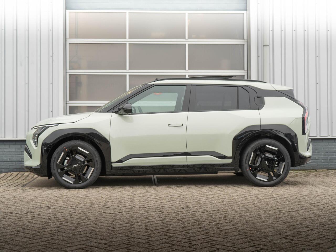 KIA EV3 GT-Line 81.4 kWh | Schuif kantel dak | Navigatie | Stoel en stuur verwarming |