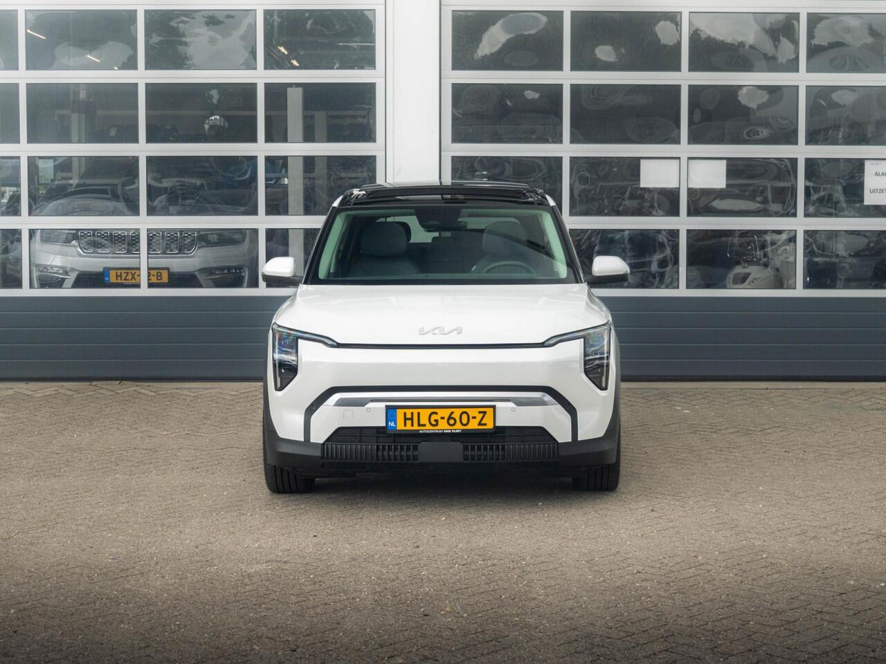 KIA EV3 Plus Advanced 81.4 kWh Schuifkantel dak l Stoel stuurwiel verwarming l Long range