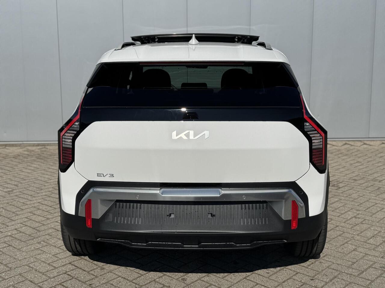 KIA EV3 Plus Advanced 58.3 kWh Snel leverbaar | Schuif/kanteldak | Harman Kardon | Camera | Keyless