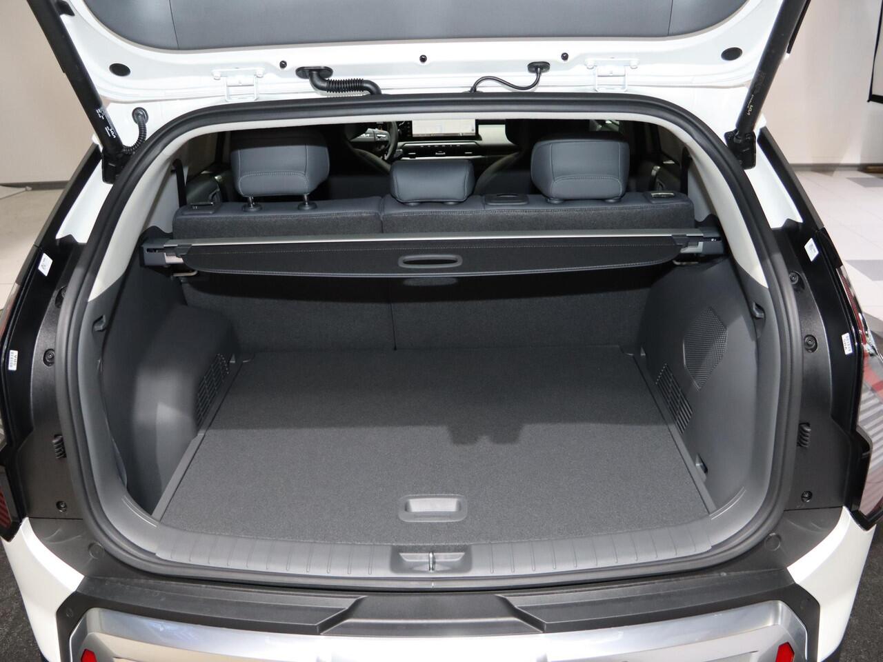 KIA EV3 Plus Advanced 81.4 kWh | Panoramaschuifdak | 19" velgen | Harman Kardon | Privacy Glass | Stoel- en stuurwielverwarming |