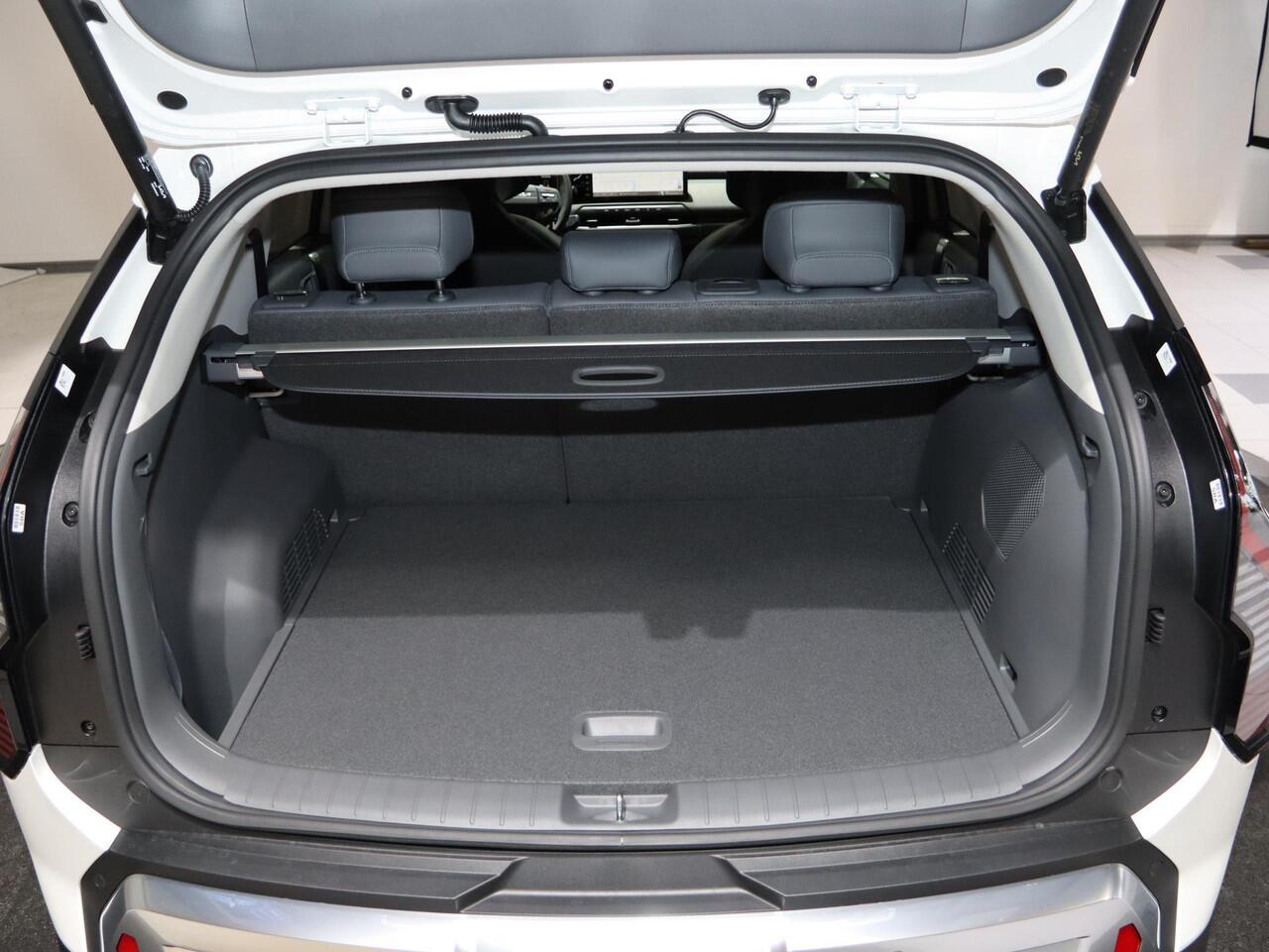 KIA EV3 Plus Advanced 81.4 kWh | Panoramaschuifdak | 19" velgen | Harman Kardon | Privacy Glass | Stoel- en stuurwielverwarming |