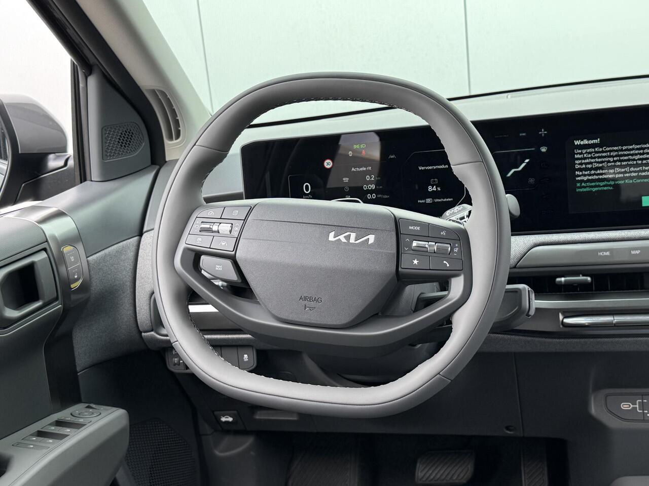 KIA EV3 Plus 58.3 kWh | Privacy Glass | Adaptive Cruise | Stoel- en stuurwielverwarming | Dodehoekassistentie |