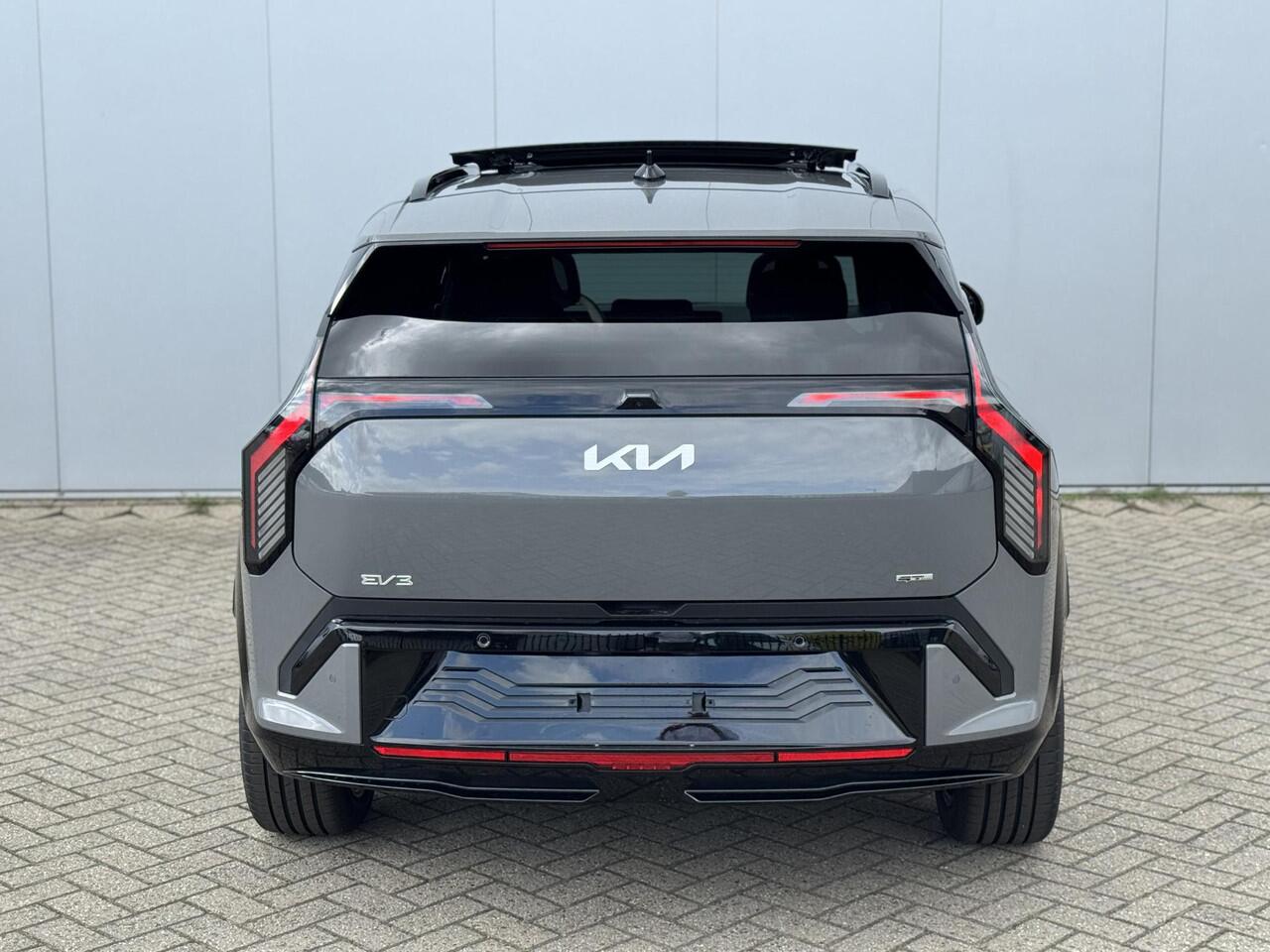 KIA EV3 GT-Line 81.4 kWh | Panoramaschuifdak | Harman Kardon | LED-koplampen | Verwarmbare achterbank | Ambient lighting |