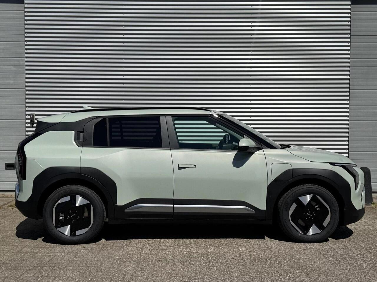 KIA EV3 Plus 58.3 kWh | Privacy Glass | Adaptive Cruise | Stoel- en stuurwielverwarming | Dodehoekassistentie |